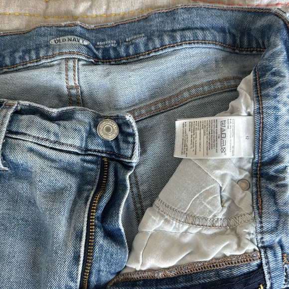 Old Navy extra high rise boyfriend jeans - Picture 2 of 3